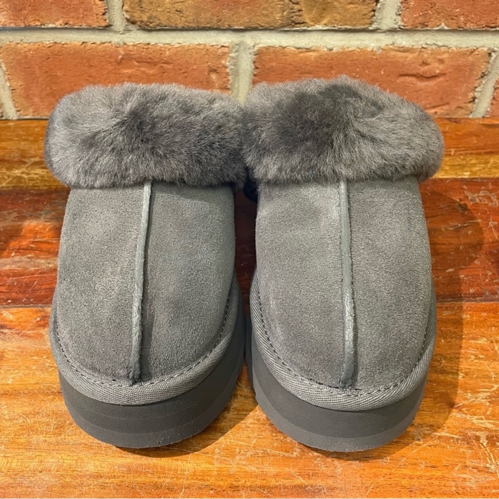 Ugg platform slippers size 5